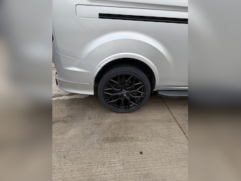 Used Ford Tourneo Custom 2023 for sale - 76885209: Photo