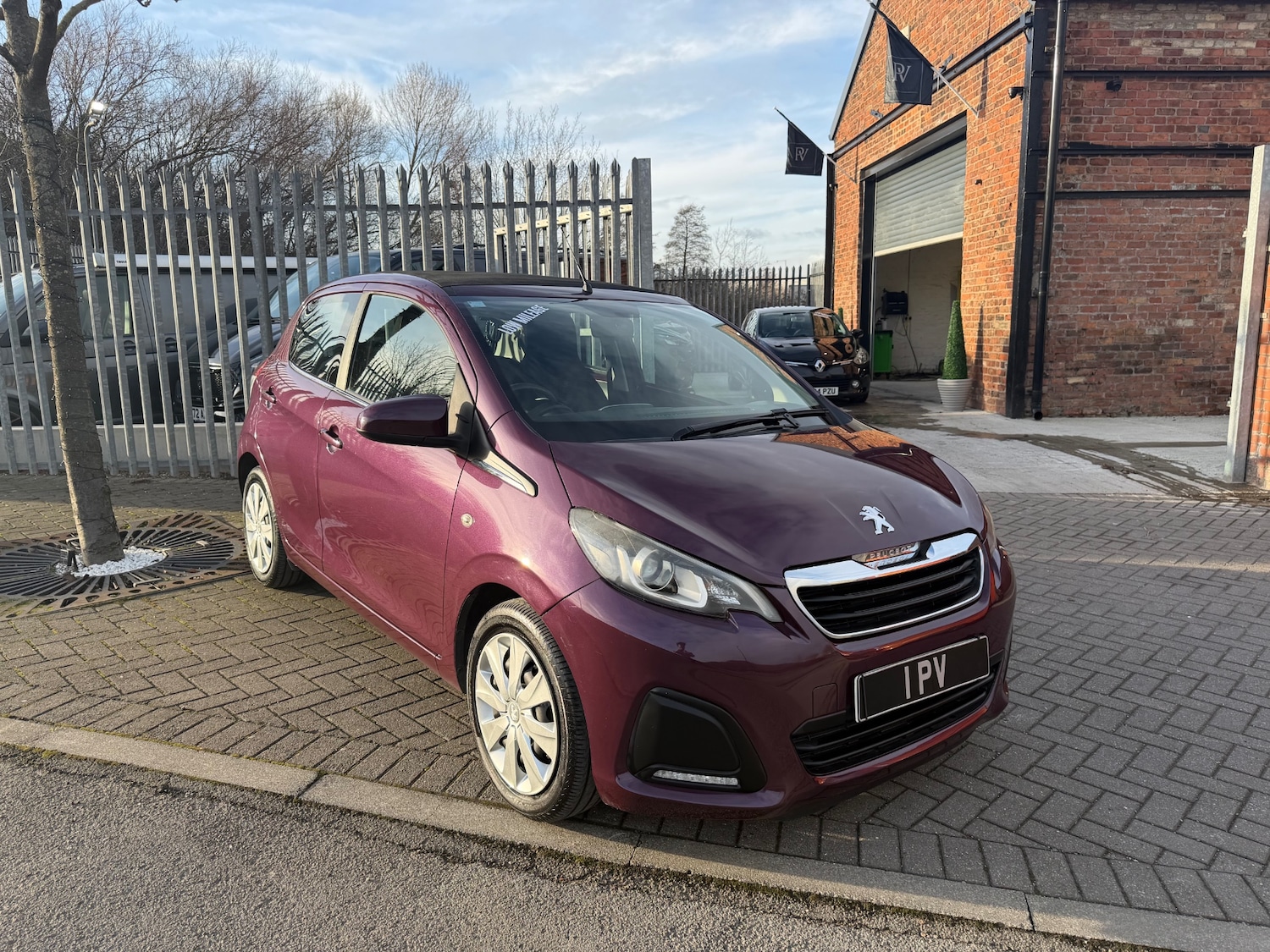Used Peugeot 108 2014 for sale - 77581424: Photo 3