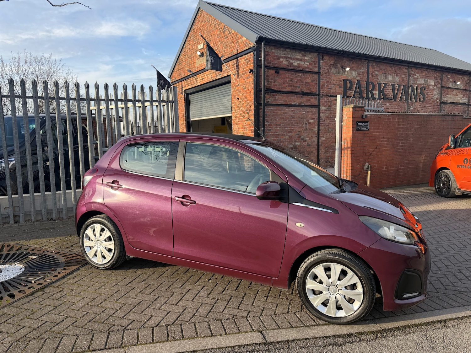 Used Peugeot 108 2014 for sale - 77581424: Photo 4
