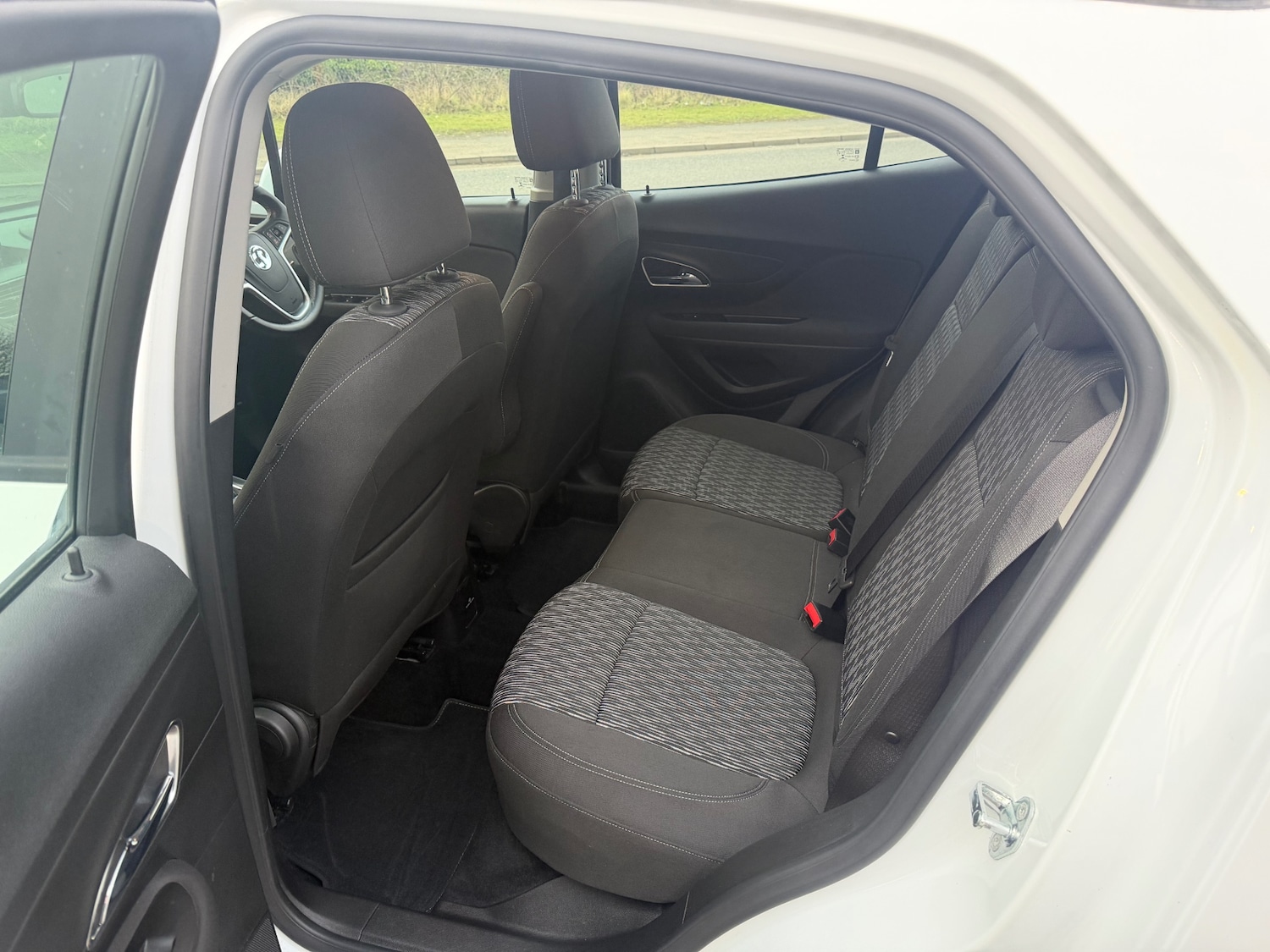 Used Vauxhall Mokka 2015 for sale - 77607189: Photo 8