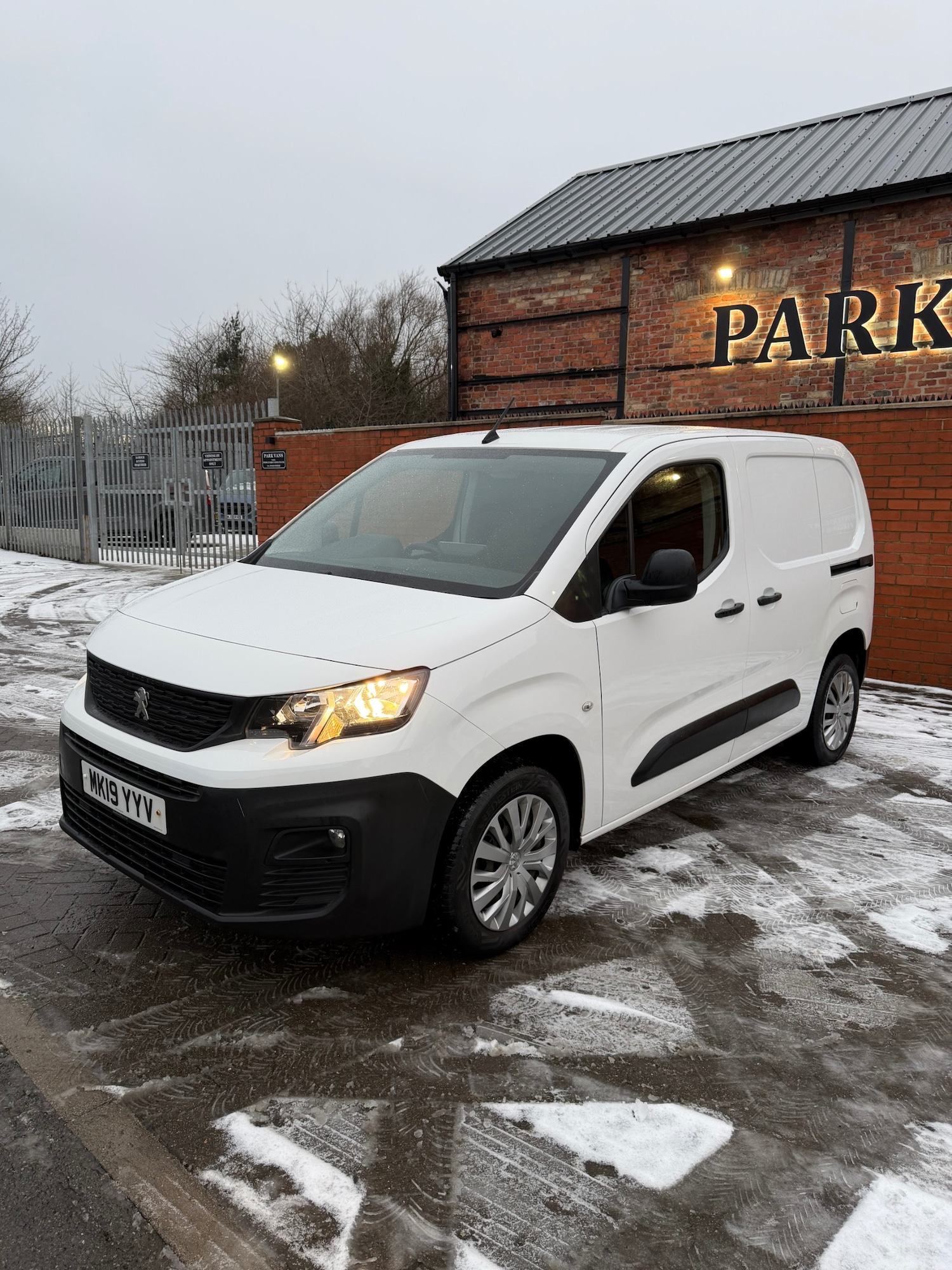 Used Peugeot Partner 2019 for sale - 77117525: Photo 3