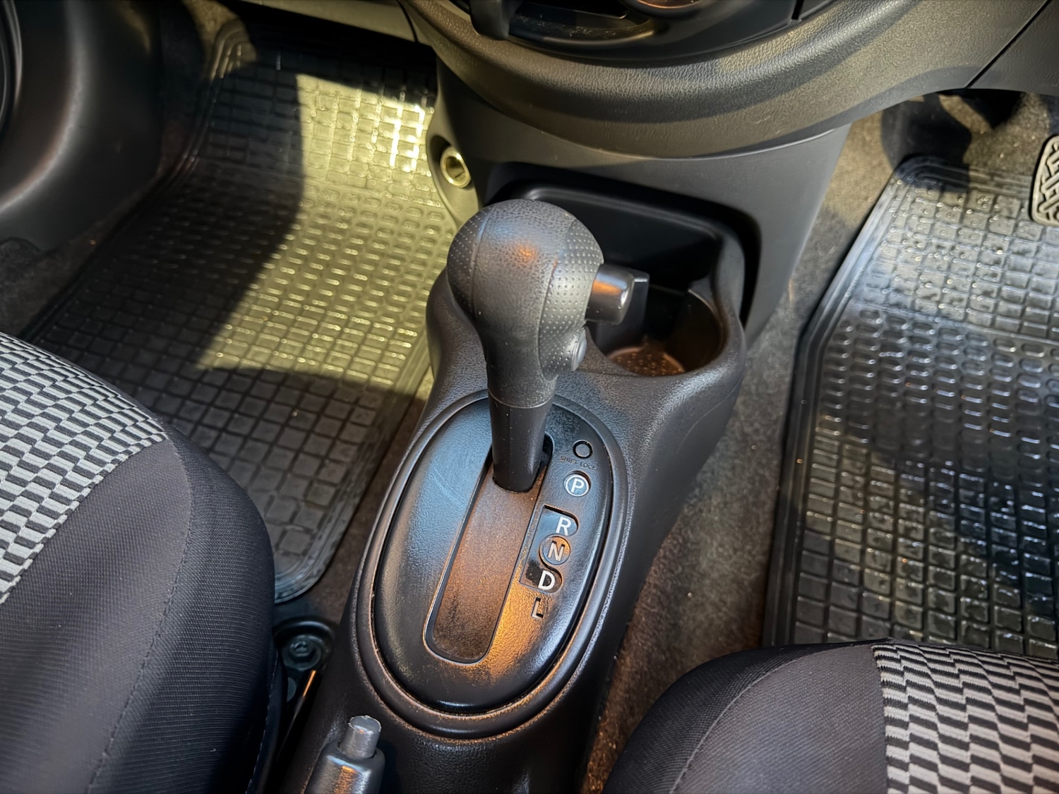 Used Nissan Micra 2015 for sale - 77262252: Photo 8