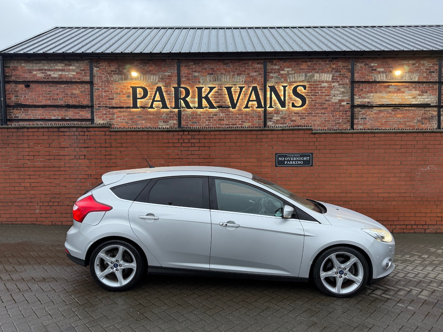 Used Ford Focus 2012 for sale - 77465454: Photo 4