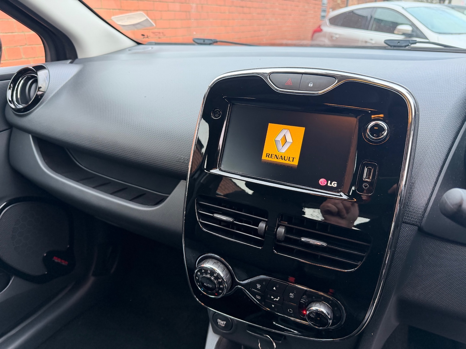 Used Renault Clio 2014 for sale - 77434939: Photo 10