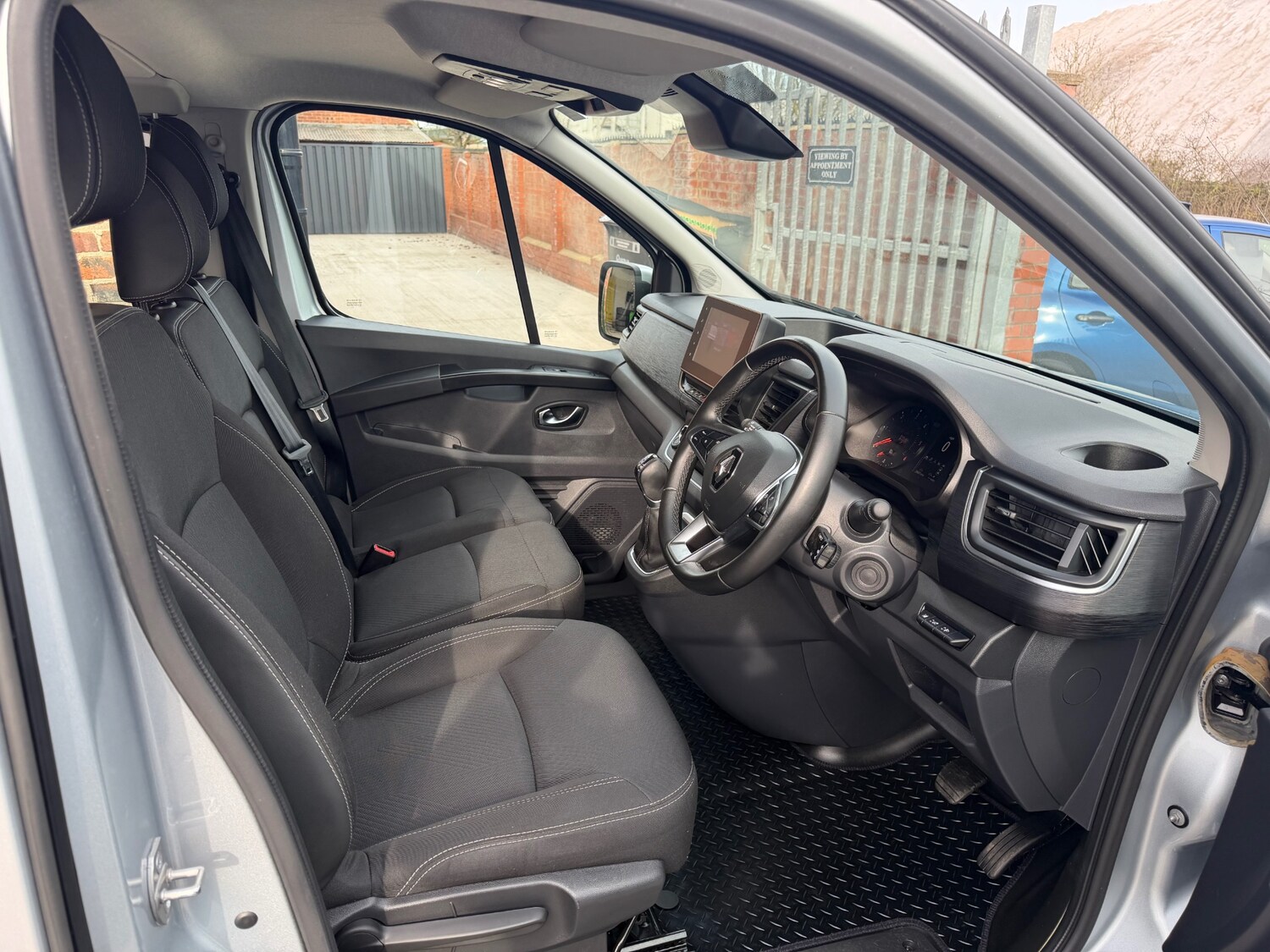 Used Renault Trafic 2024 for sale - 78110122: Photo 8