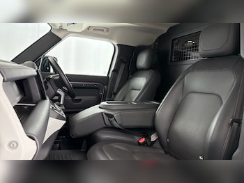 Used Land Rover Defender 110 2023 for sale - 79262595: Photo