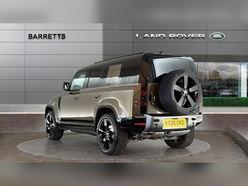 Used Land Rover Defender 110 2025 for sale - 79262635: Photo