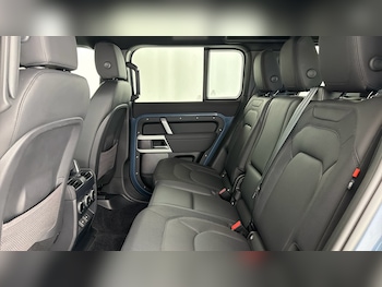 Used Land Rover Defender 2023 for sale - 79408566: Photo