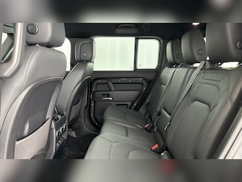 Used Land Rover Defender 130 2025 for sale - 79262642: Photo