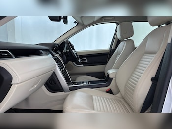 Used Land Rover Discovery Sport 2019 for sale - 79384243: Photo