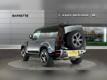 Used Land Rover Defender 90 2024 for sale - 79262603: Photo