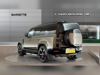 Used Land Rover Defender 110 2023 for sale - 79492248: Photo