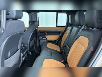 Used Land Rover Defender 110 2023 for sale - 79492248: Photo