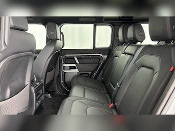 Used Land Rover Defender 110 2024 for sale - 79262643: Photo