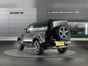 Used Land Rover Defender 90 2025 for sale - 79262615: Photo