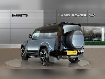 Used Land Rover Defender 2024 for sale - 79369668: Photo