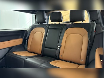 Used Land Rover Defender 2024 for sale - 79369668: Photo