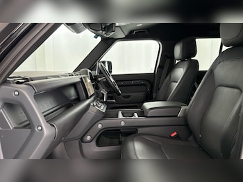 Used Land Rover Defender 130 2023 for sale - 79408565: Photo