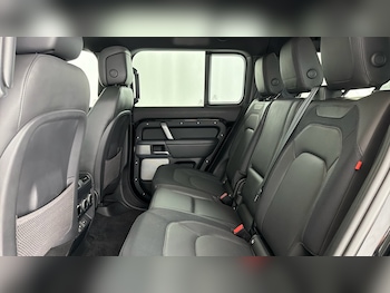 Used Land Rover Defender 130 2023 for sale - 79408565: Photo