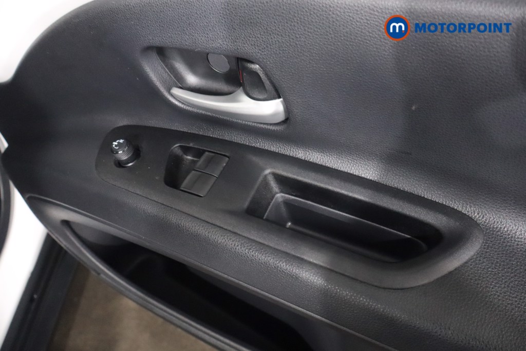 Used Toyota Aygo X 2023 for sale - 76831149: Photo 32