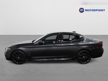 Used BMW 5 Series 2022 for sale - 77691900: Photo