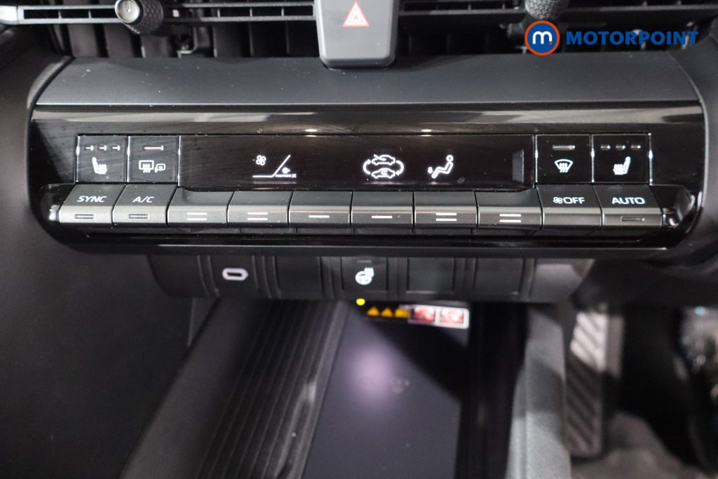 Used Toyota C-HR 2024 for sale - 76412997: Photo 24