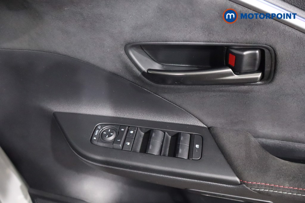 Used Toyota C-HR 2024 for sale - 76412997: Photo 34