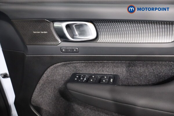 Used Volvo XC40 2024 for sale - 76209701: Photo 31