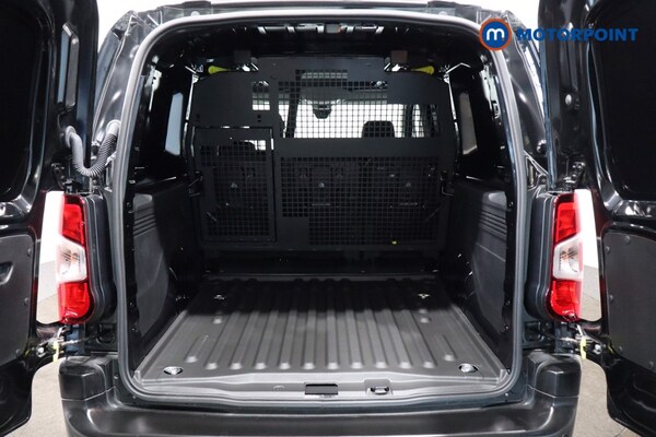 Used Citroen Berlingo 2025 for sale - 76117960: Photo 41