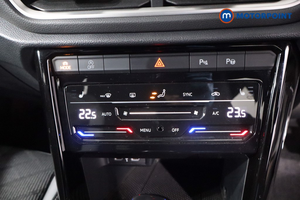 Used Volkswagen T-Roc 2024 for sale - 77946534: Photo 28