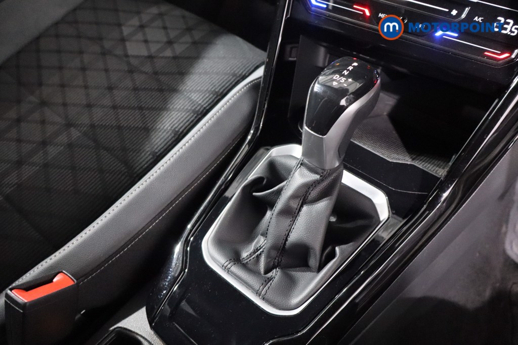 Used Volkswagen T-Roc 2024 for sale - 77946534: Photo 29