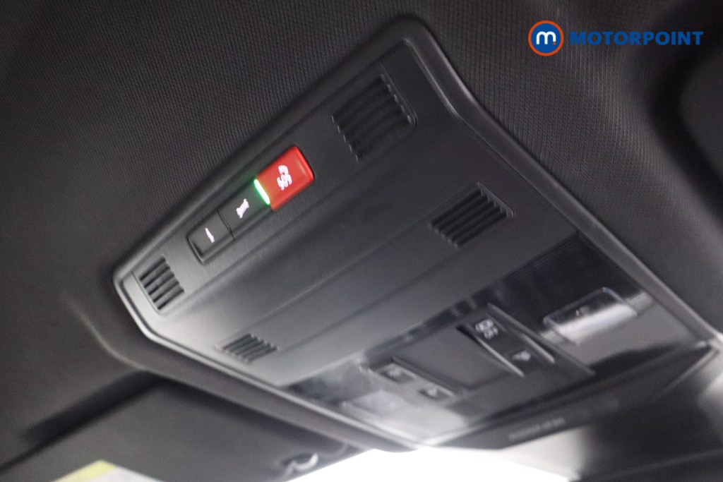 Used Volkswagen T-Roc 2024 for sale - 77946534: Photo 31