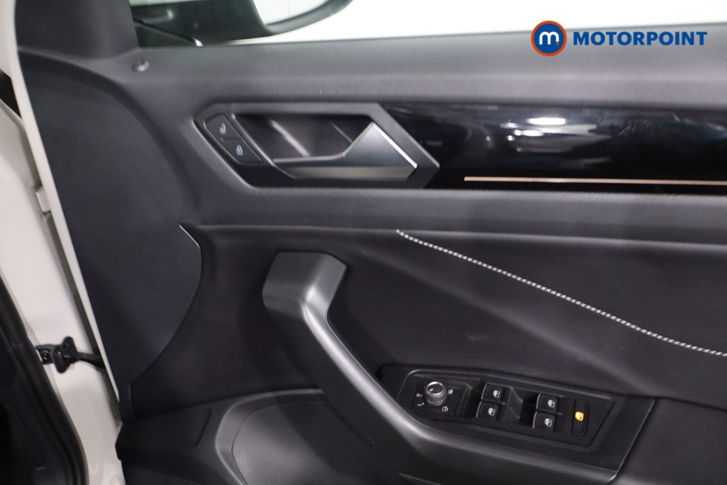 Used Volkswagen T-Roc 2024 for sale - 77946534: Photo 36