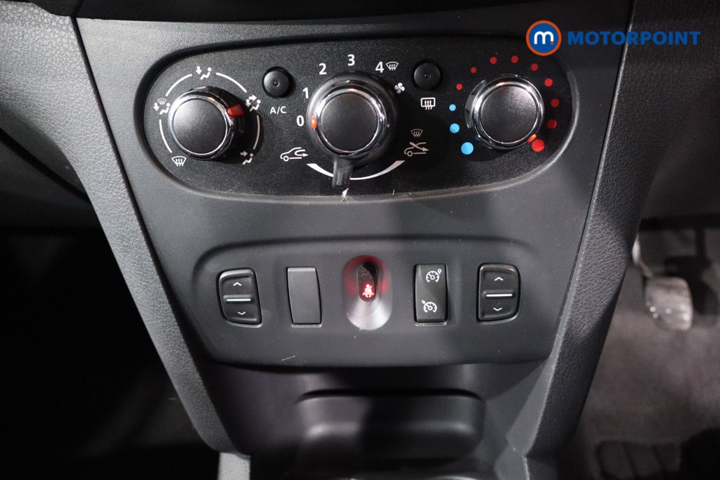 Used Dacia Sandero Stepway 2016 for sale - 76449936: Photo 24