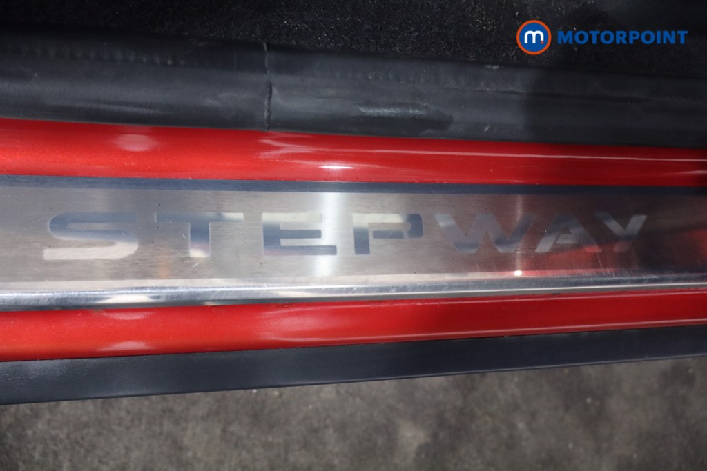 Used Dacia Sandero Stepway 2016 for sale - 76449936: Photo 30