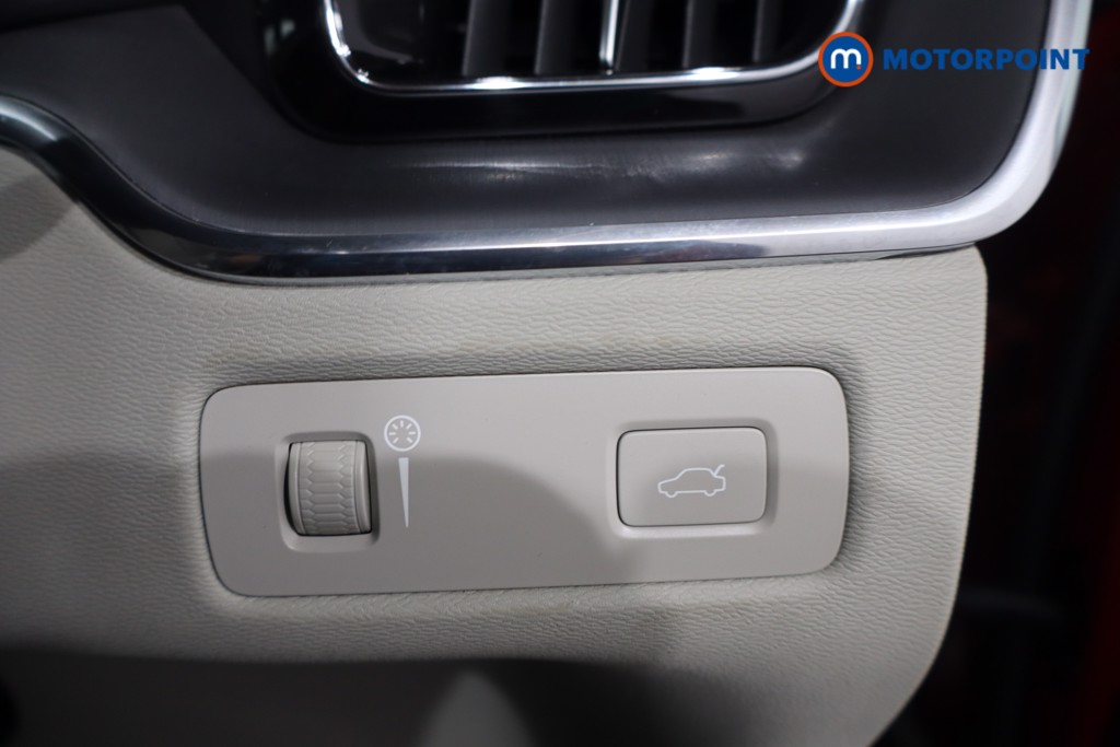 Used Volvo XC60 2021 for sale - 76402794: Photo 28