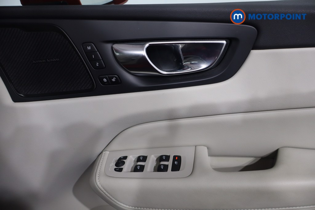 Used Volvo XC60 2021 for sale - 76402794: Photo 31