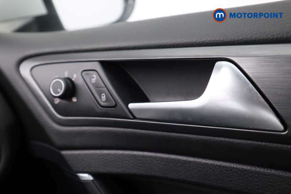 Used Volkswagen Golf 2019 for sale - 77997976: Photo 17