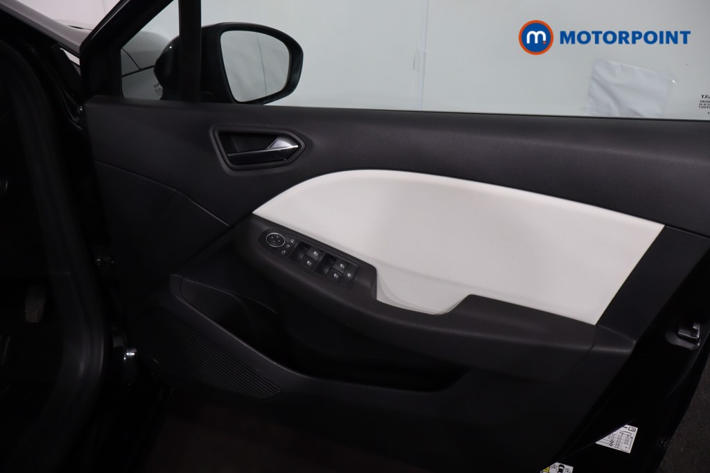 Used Renault Clio 2023 for sale - 76933985: Photo 31