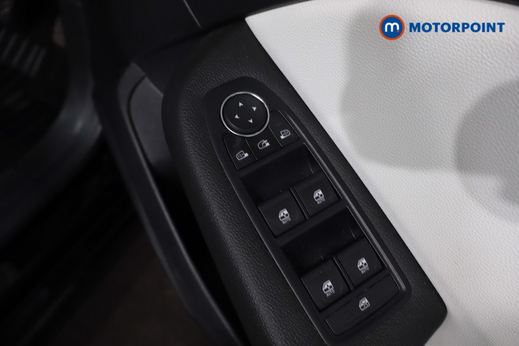 Used Renault Clio 2023 for sale - 76933985: Photo 32