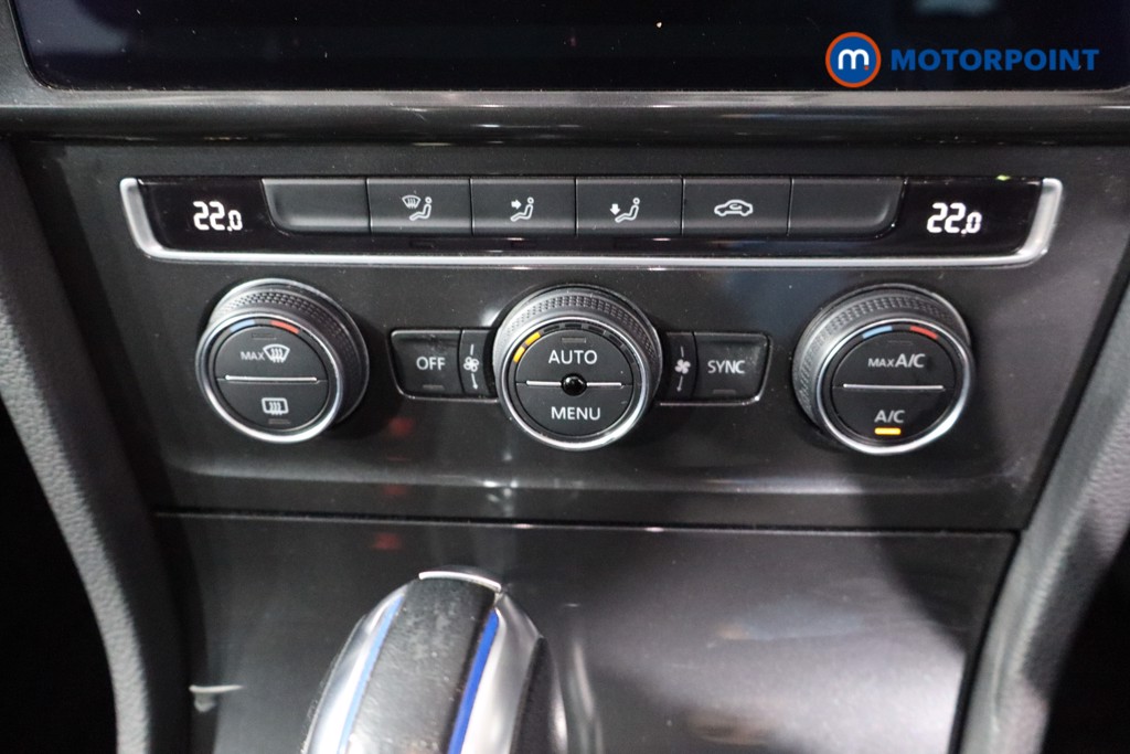 Used Volkswagen Golf 2019 for sale - 76494837: Photo 24