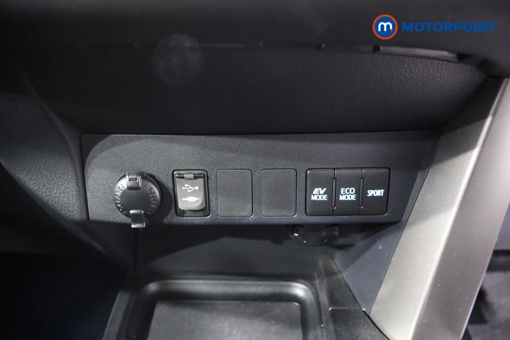 Used Toyota RAV4 2017 for sale - 76526739: Photo 14