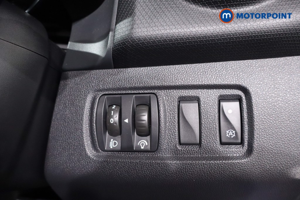 Used Renault Clio 2017 for sale - 78043136: Photo 25