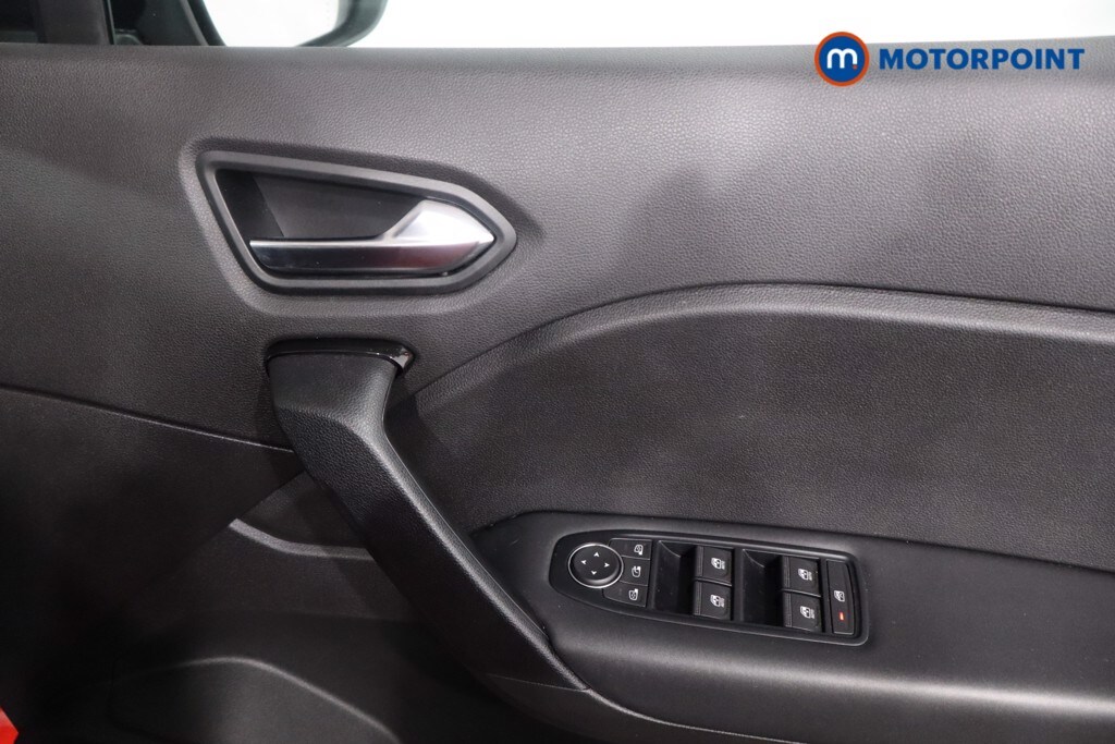 Used Renault Captur for sale - 77760188: Photo 33