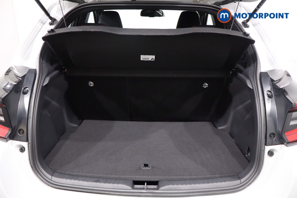 Used Toyota Yaris 2024 for sale - 76590216: Photo 24