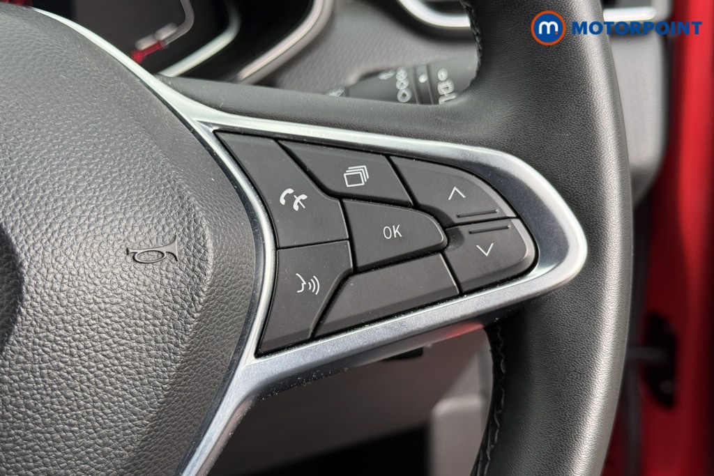 Used Renault Clio 2023 for sale - 76862603: Photo 11