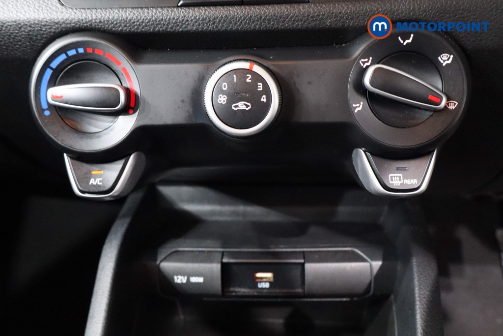 Used Kia Stonic 2023 for sale - 76449919: Photo 27