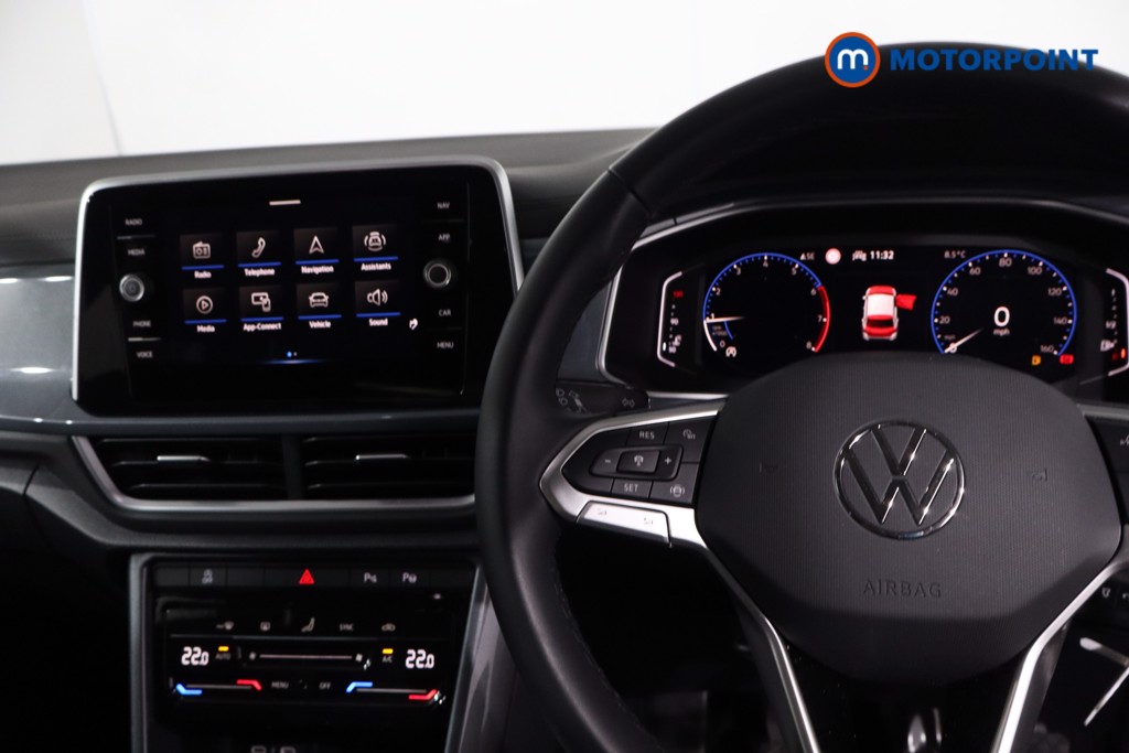 Used Volkswagen T-Roc 2023 for sale - 77946489: Photo 27