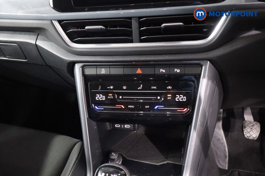 Used Volkswagen T-Roc 2023 for sale - 77946489: Photo 28