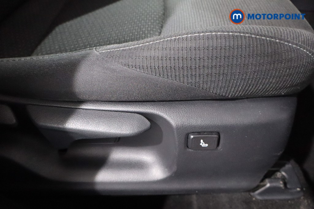 Used Toyota C-HR 2019 for sale - 76650694: Photo 18